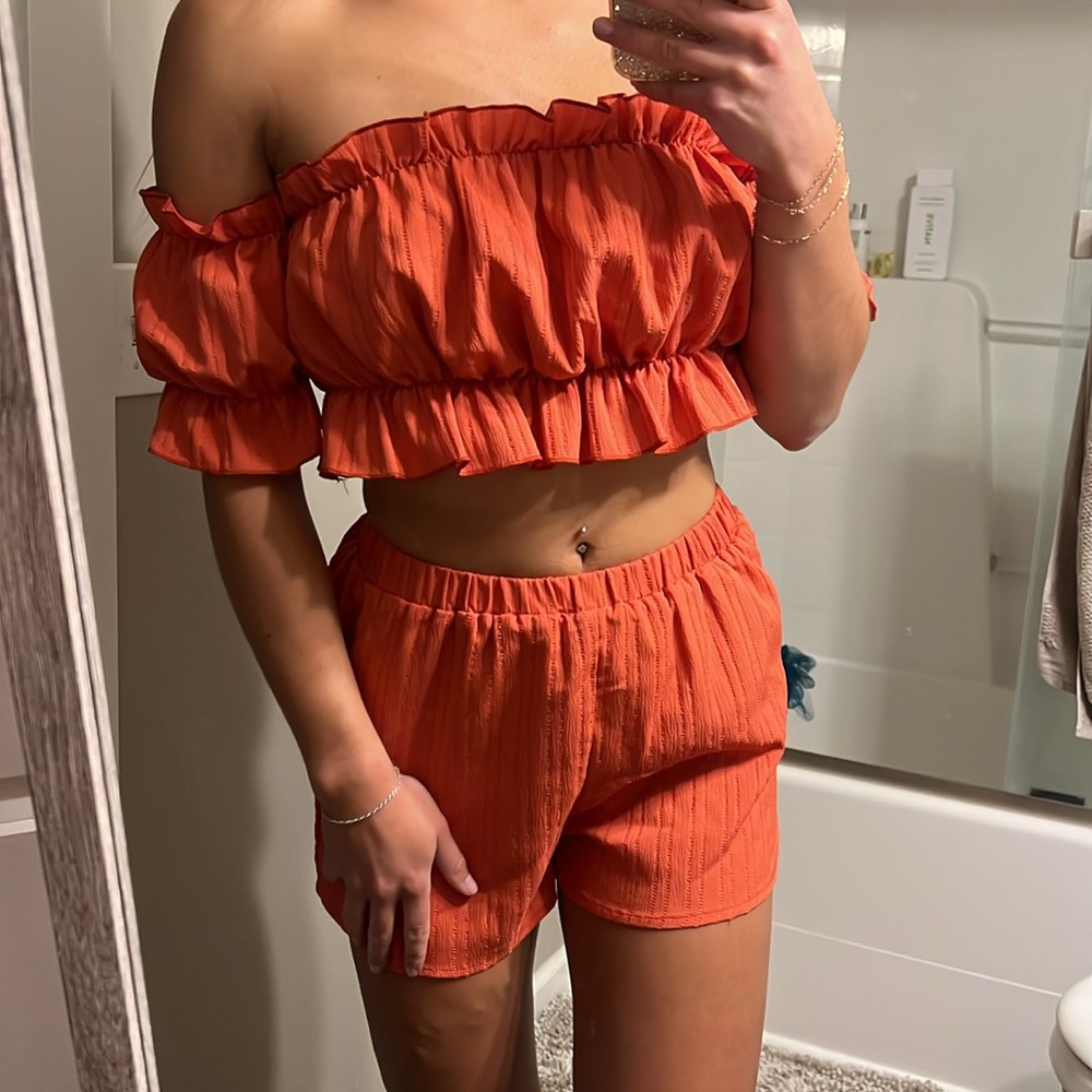 Amazon set - Picture 2 of 3